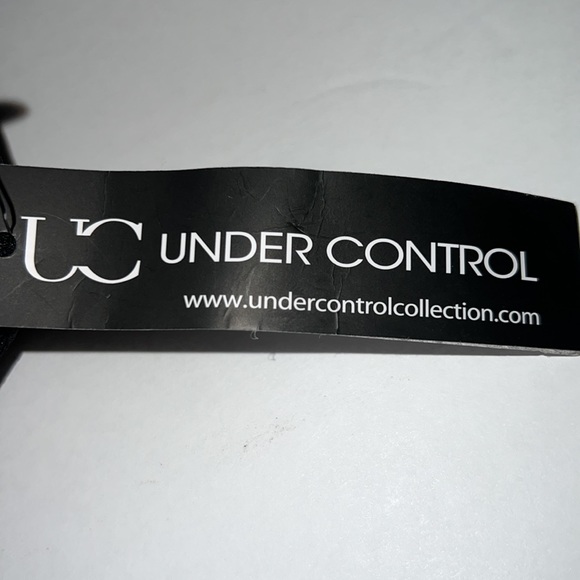 UC Under Control Sport Bra - Picture 10 of 11